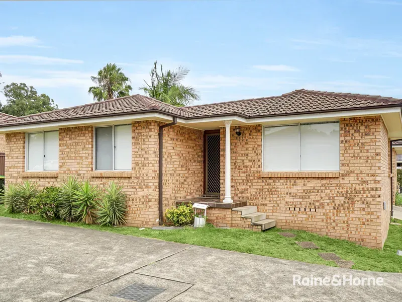 17/4 Sitella Pl, Ingleburn, NSW 2565