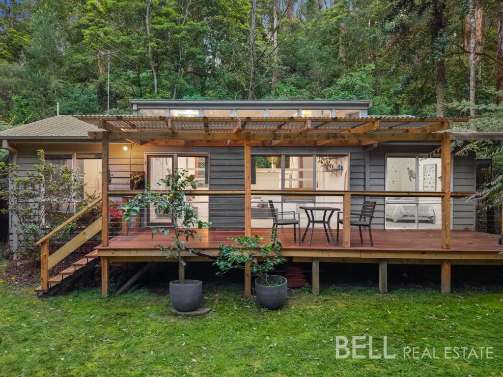 6 GLENHOLME AVE, MOUNT EVELYN, VIC 3796