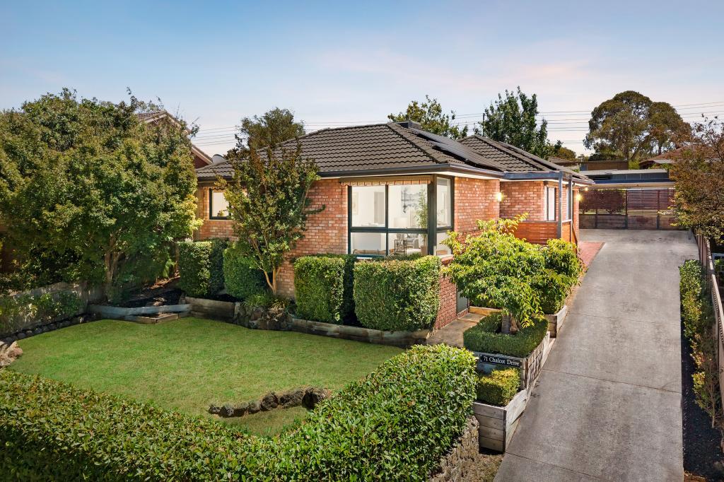 71 Chalcot Dr, Endeavour Hills, VIC 3802