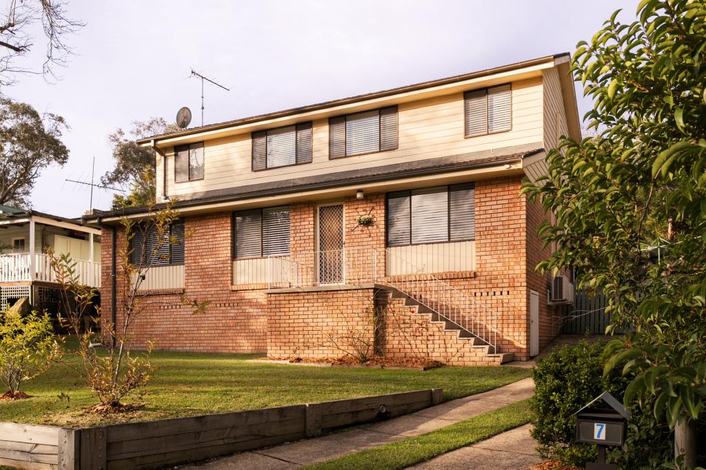 7 Meeks Cres, Faulconbridge, NSW 2776