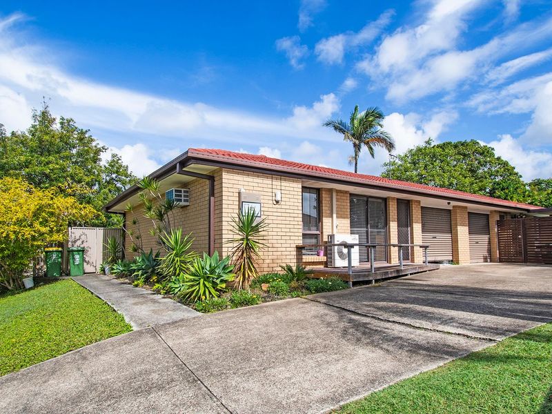 1/12 Callistemon Ct, Arundel, QLD 4214