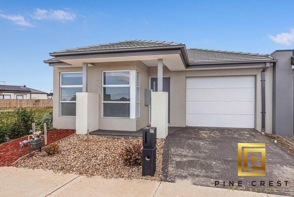 37 MICROPORA DR, WYNDHAM VALE, VIC 3024