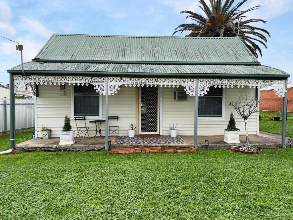 7 Carrick St, Maryborough, VIC 3465