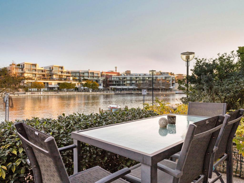 32 Henry Lawson Walk, East Perth, WA 6004