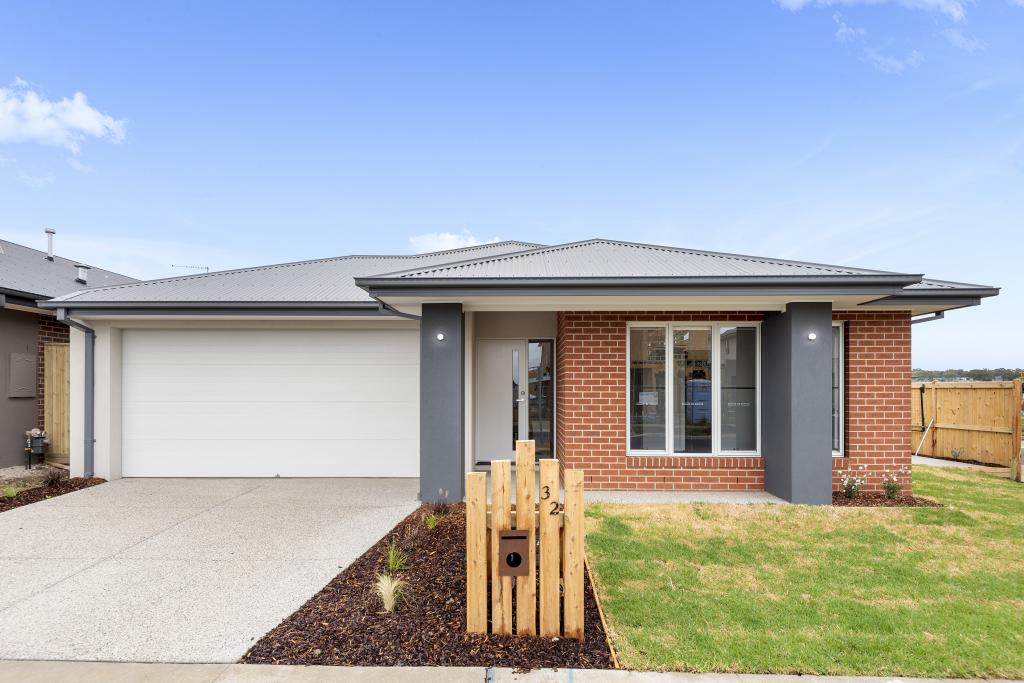 32 Hadley St, Charlemont, VIC 3217