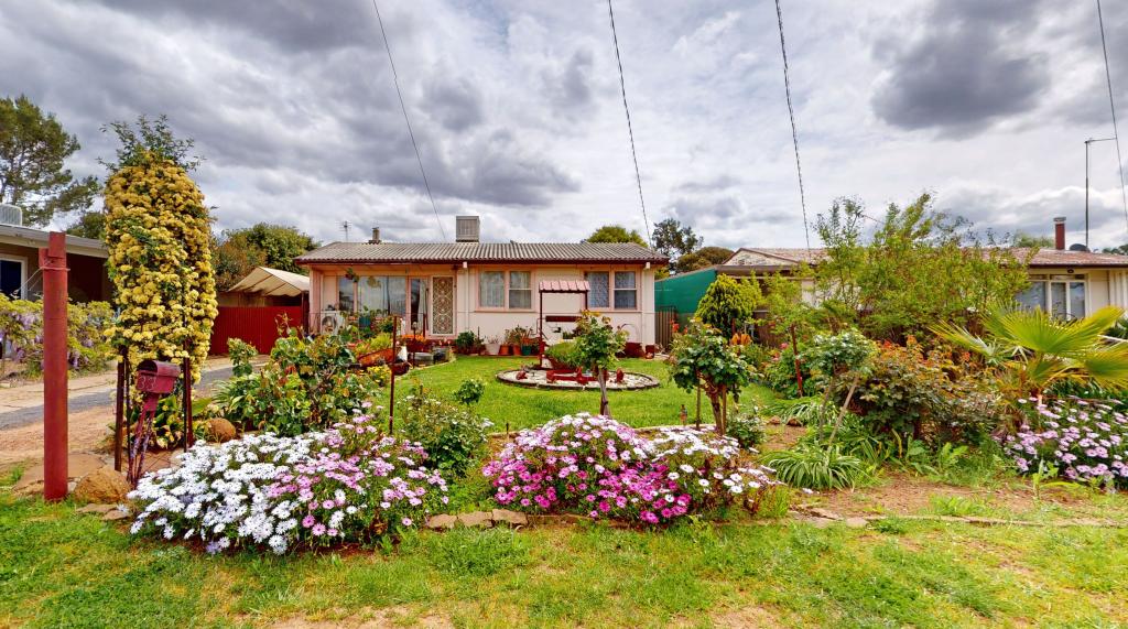 33 Alcheringa St, Dubbo, NSW 2830