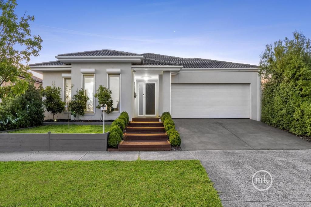 9 Salerno Cres, Doreen, VIC 3754