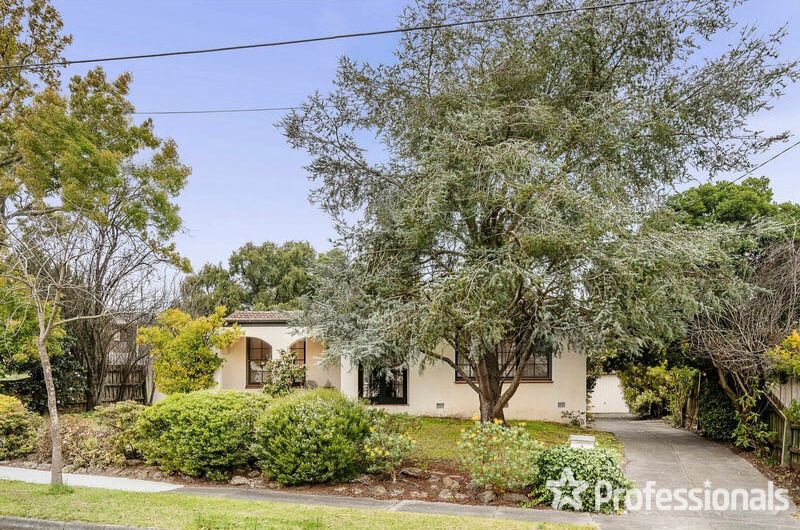 4 Amaroo Ct, Burwood East, VIC 3151