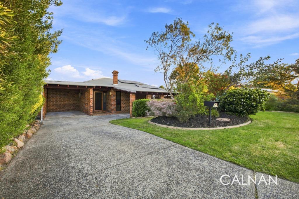 18 GLADSTONE RD, LEEMING, WA 6149