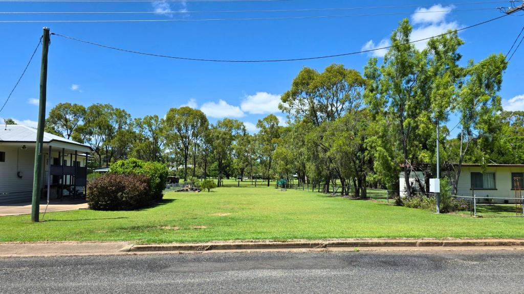 27 Queen St, Gayndah, QLD 4625
