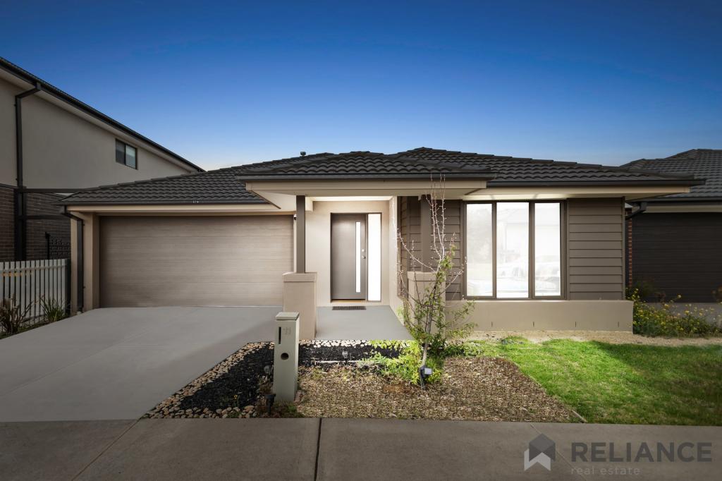 11 SCATTER RD, FRASER RISE, VIC 3336