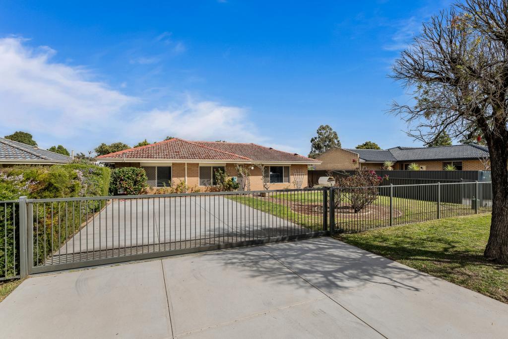 8 Norfolk St, Forrestfield, WA 6058