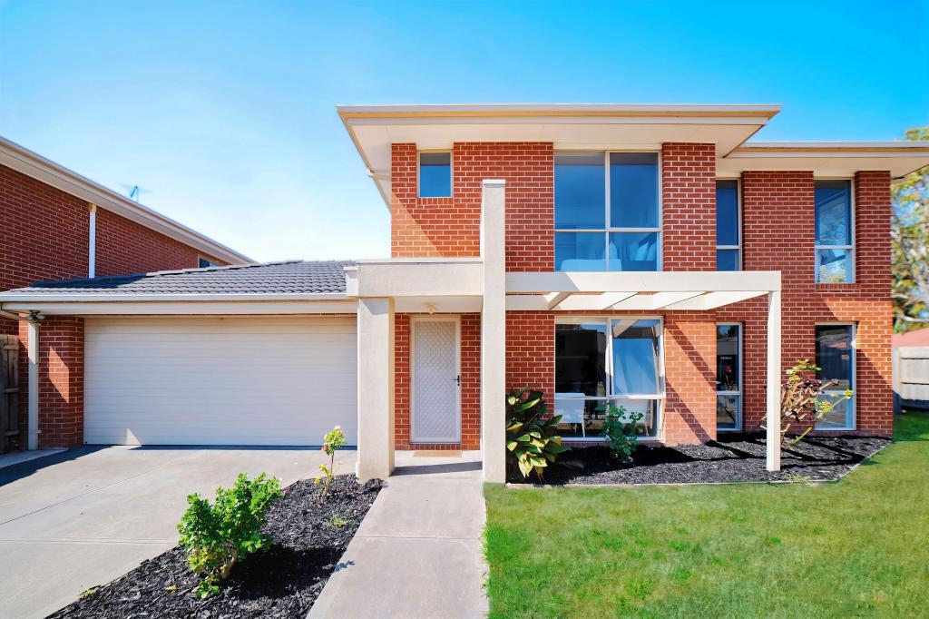 1 BAY LAUREL CL, LYNBROOK, VIC 3975