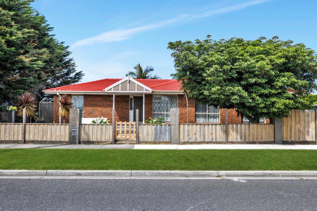 110 FORDHOLM RD, HAMPTON PARK, VIC 3976