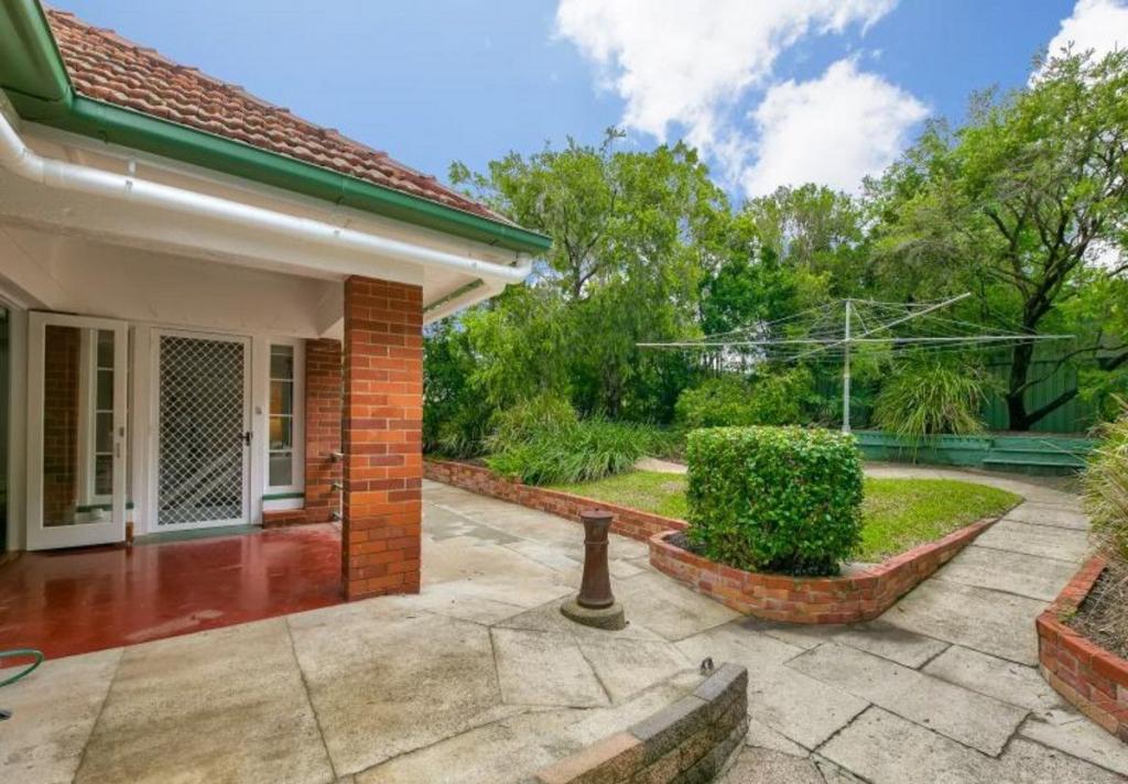 271 Buckland Rd, Nundah, QLD 4012