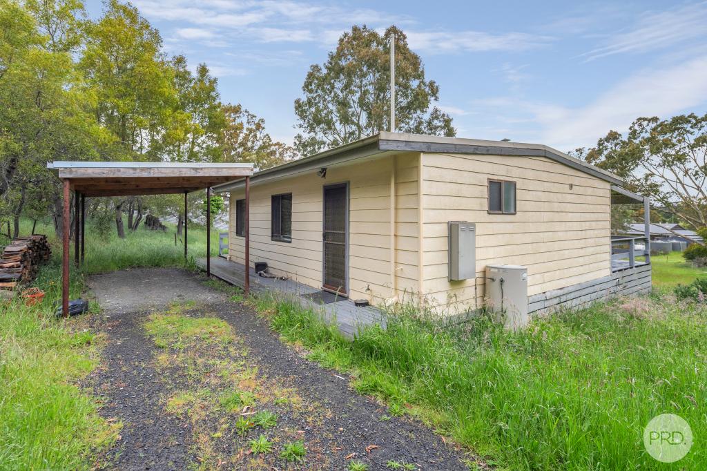 32 Young St, Linton, VIC 3360