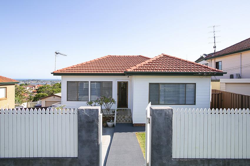 201 Flagstaff Rd, Lake Heights, NSW 2502