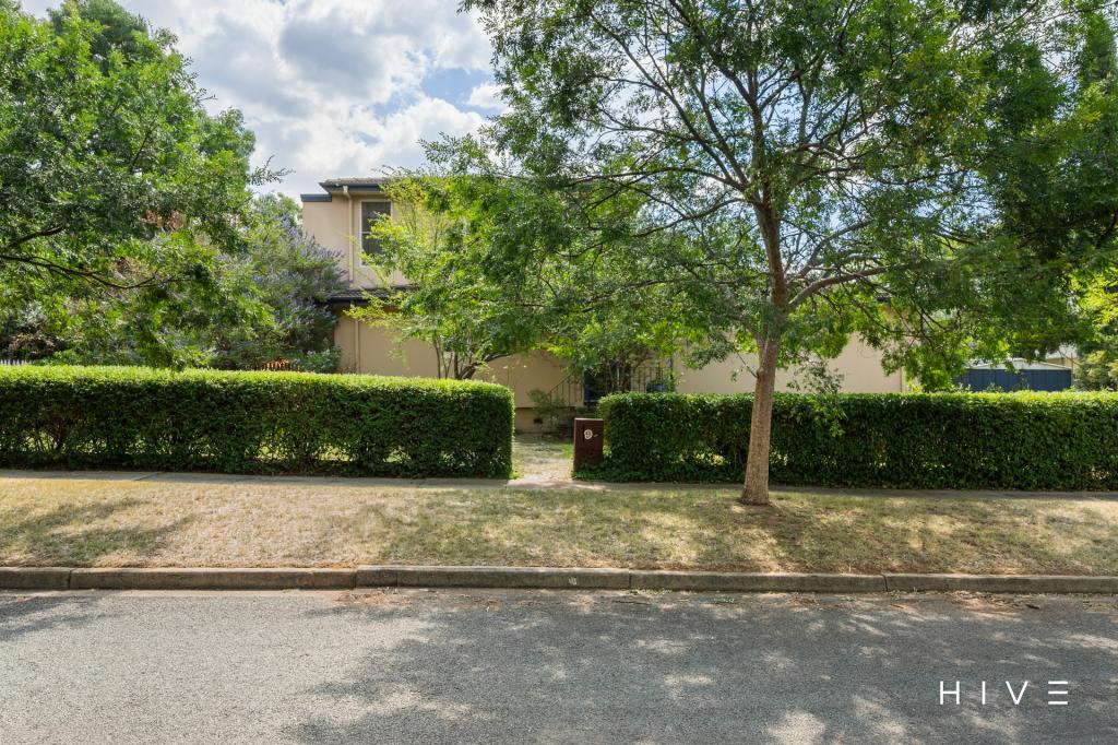 9 BAYLEY ST, NARRABUNDAH, ACT 2604