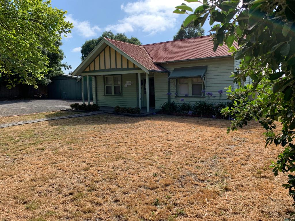 136 SCHOTTERS RD, MERNDA, VIC 3754