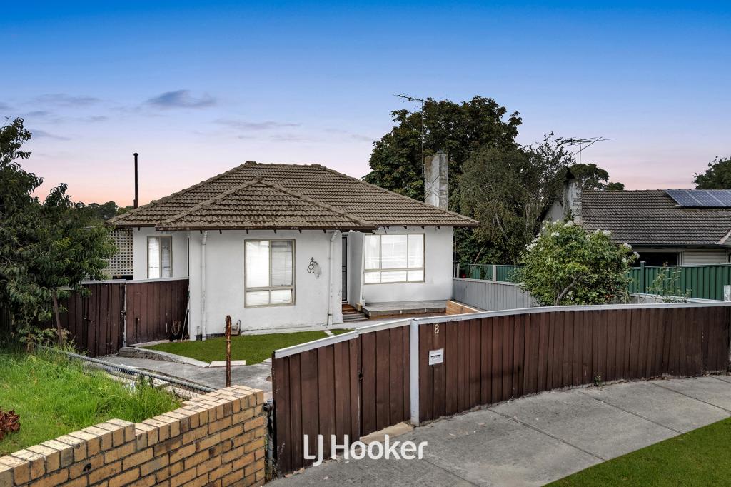 8 Laburnum Gr, Doveton, VIC 3177