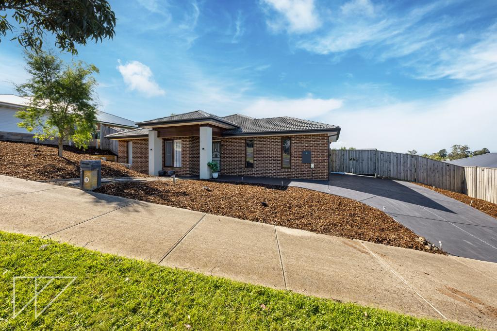 27 JACKSON DR, DROUIN, VIC 3818