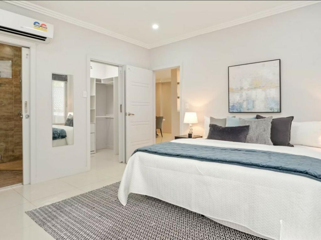 81a Renton Ave, Moorebank, NSW 2170