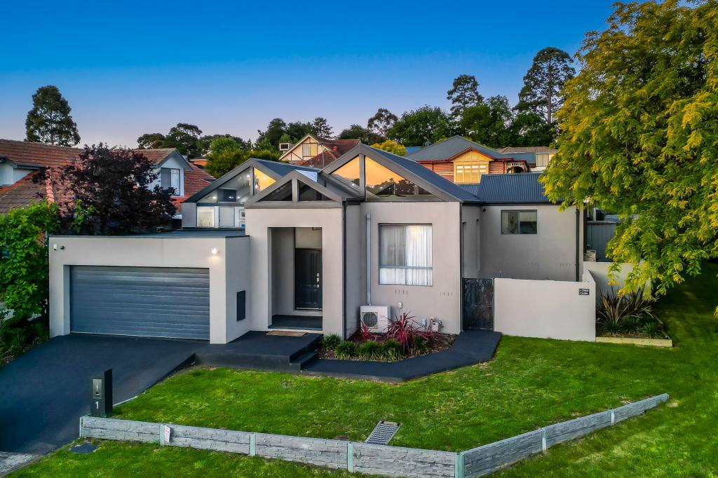 1 Cord Cl, Berwick, VIC 3806