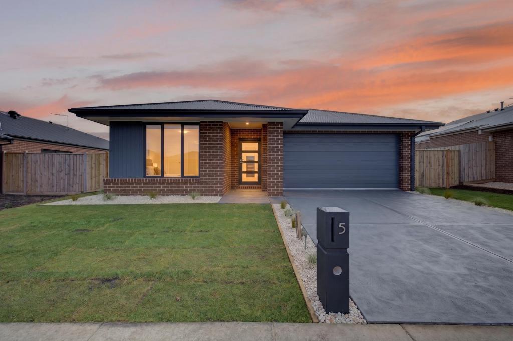 5 DUKE RD, TRARALGON, VIC 3844