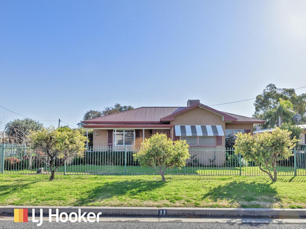 11 Terry St, South Tamworth, NSW 2340