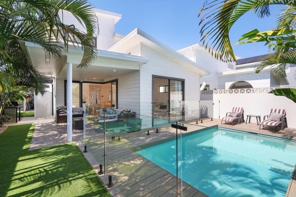 3 Bardon Ave, Miami, QLD 4220