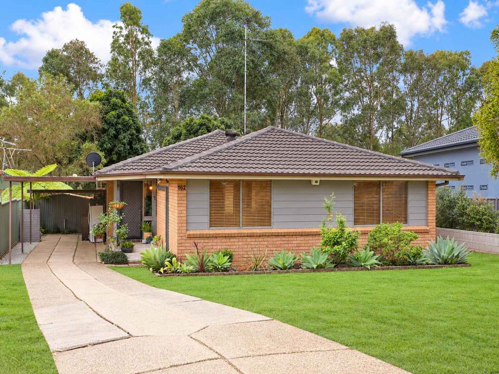 162 Madagascar Dr, Kings Park, NSW 2148