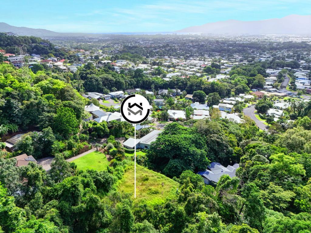 8 Julian Cl, Mooroobool, QLD 4870