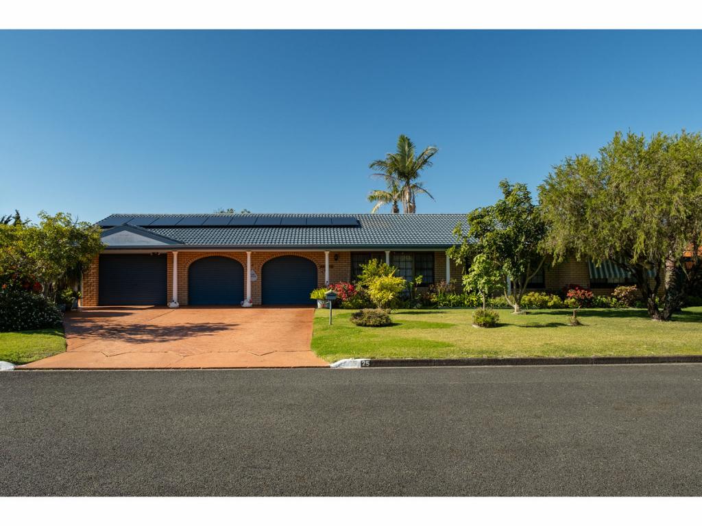 18 Kennewell Pde, Tuncurry, NSW 2428