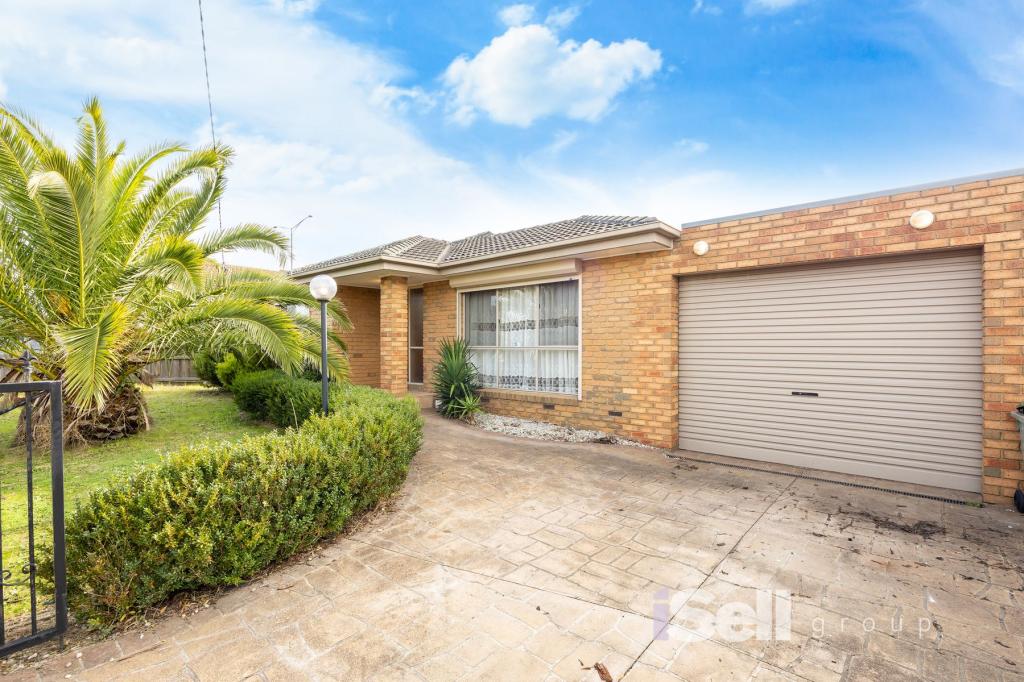 3 CLAUDE AVE, HAMPTON PARK, VIC 3976
