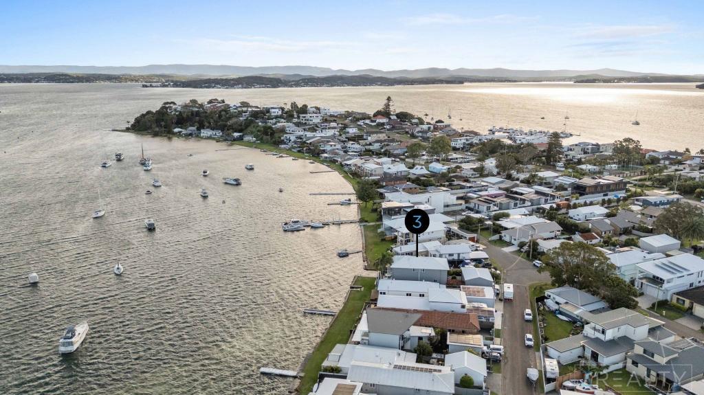 1 Marks Pde, Marks Point, NSW 2280