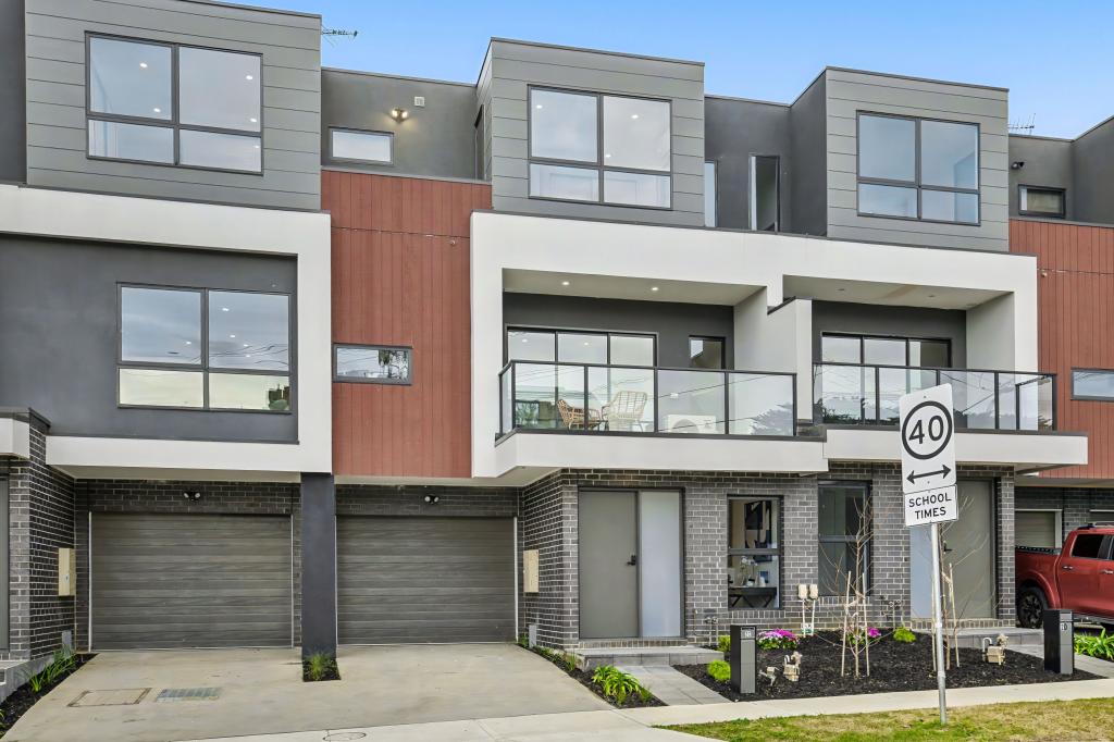 2c Dora Ave, Blackburn, VIC 3130