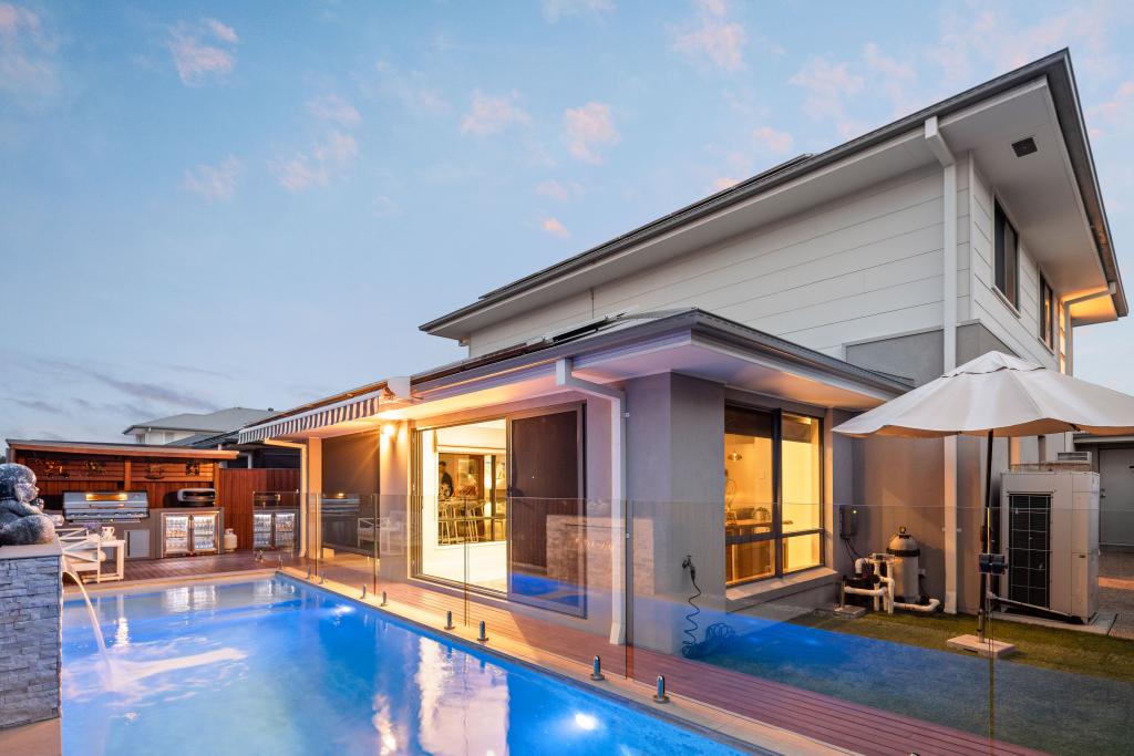 17 Forest Ct, Helensvale, QLD 4212