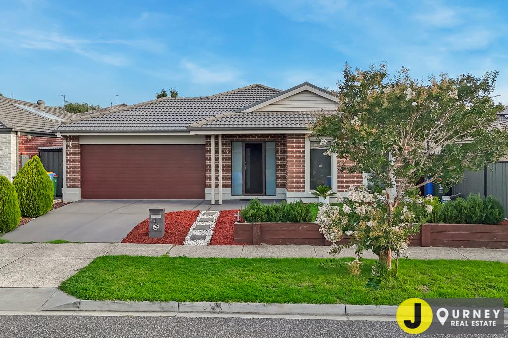 4 DELLINEA ST, CRANBOURNE NORTH, VIC 3977