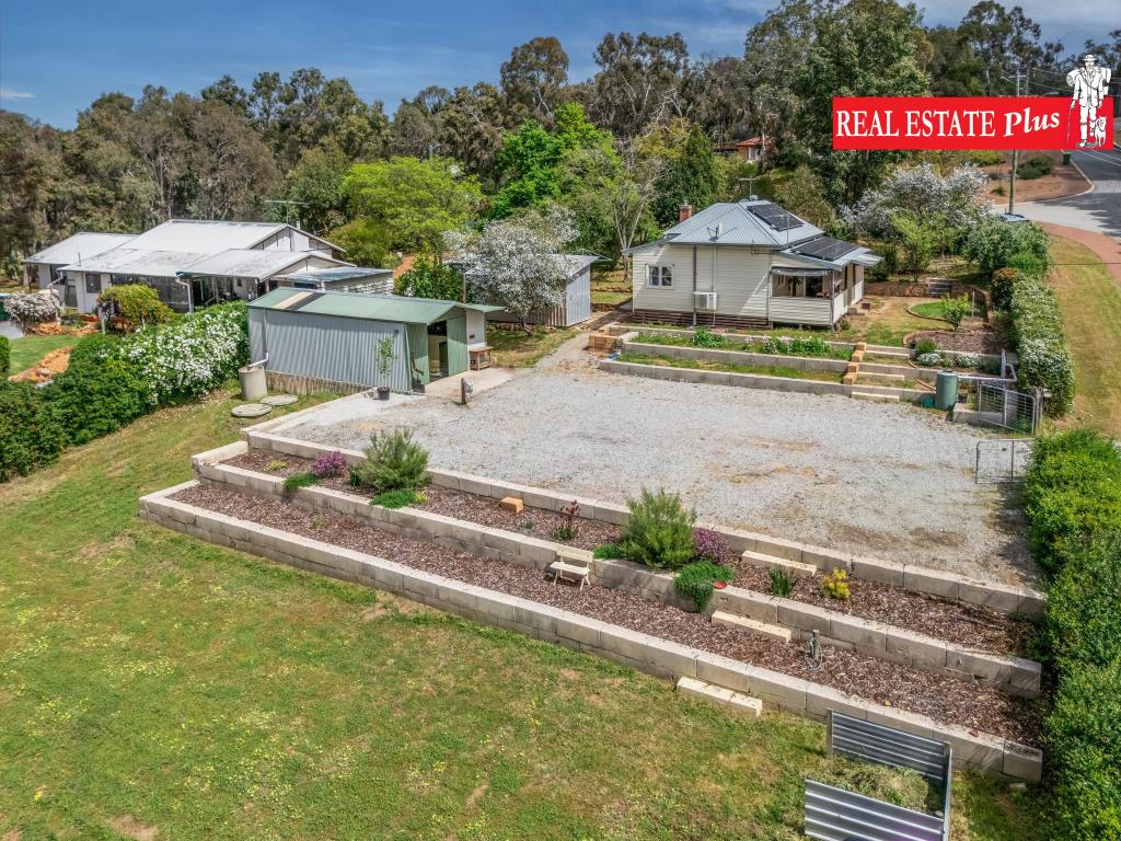 11 Wade St, Wooroloo, WA 6558