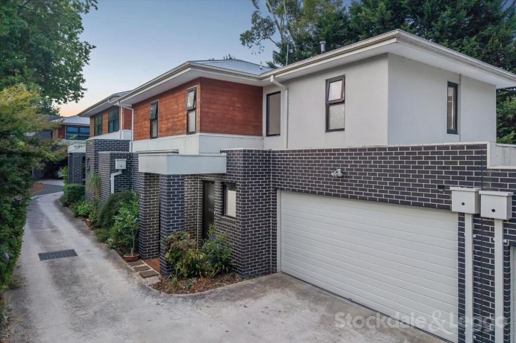 2/13 William Rd, Croydon, VIC 3136