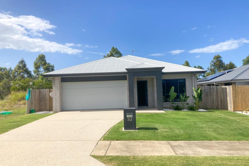 32 Phelps Cct, Kirkwood, QLD 4680