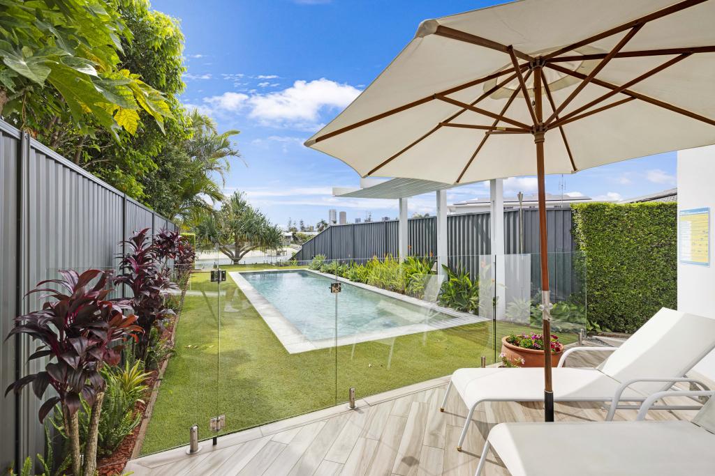 1a Grant Pl, Broadbeach Waters, QLD 4218
