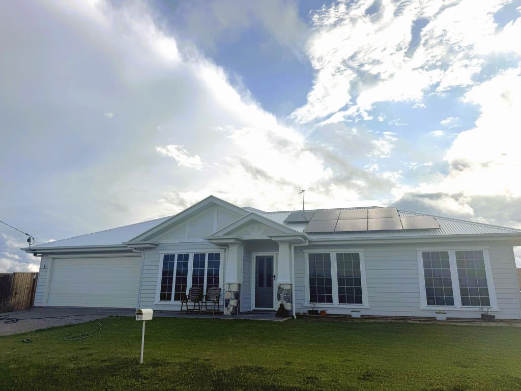 54 Kinch St, Burnett Heads, QLD 4670