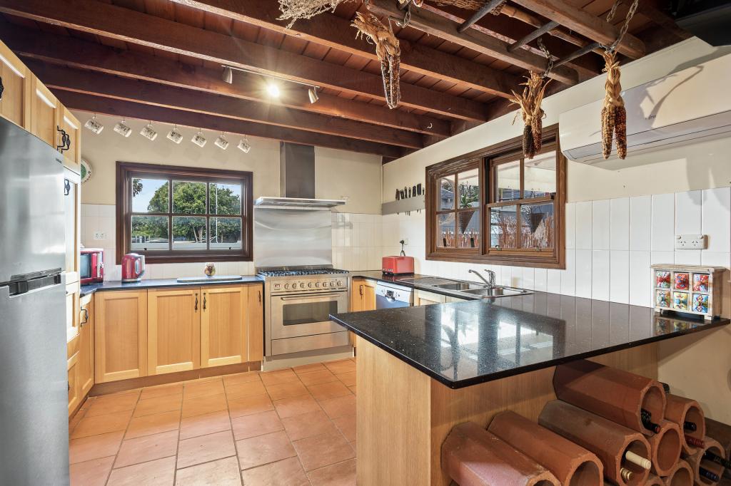 37 Athol St, Woonona, NSW 2517