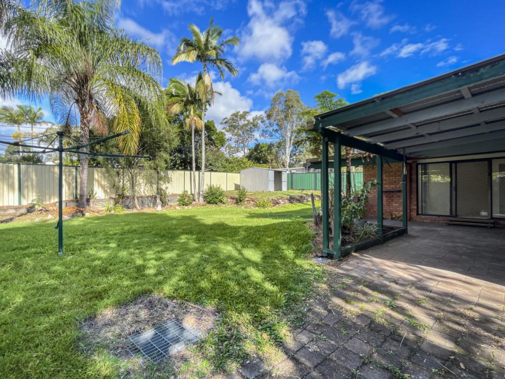 6 BUSHLAND DR, REGENTS PARK, QLD 4118