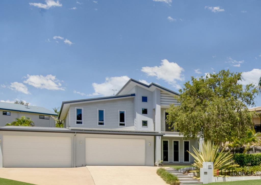 21 LIGHTHOUSE DR, BOYNE ISLAND, QLD 4680
