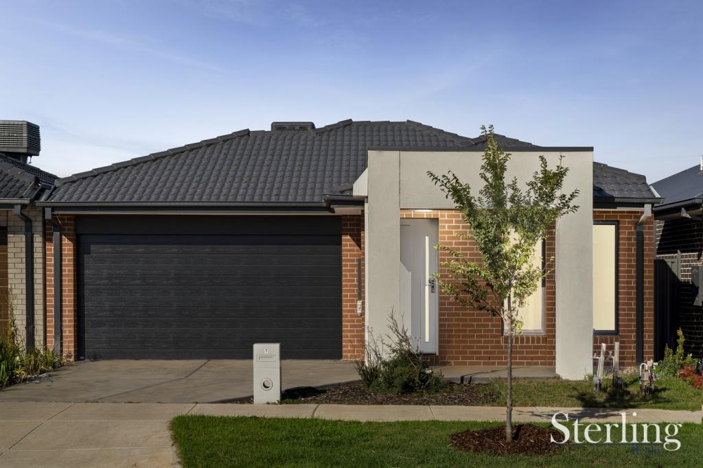 7 KUTJERA ST, MANOR LAKES, VIC 3024