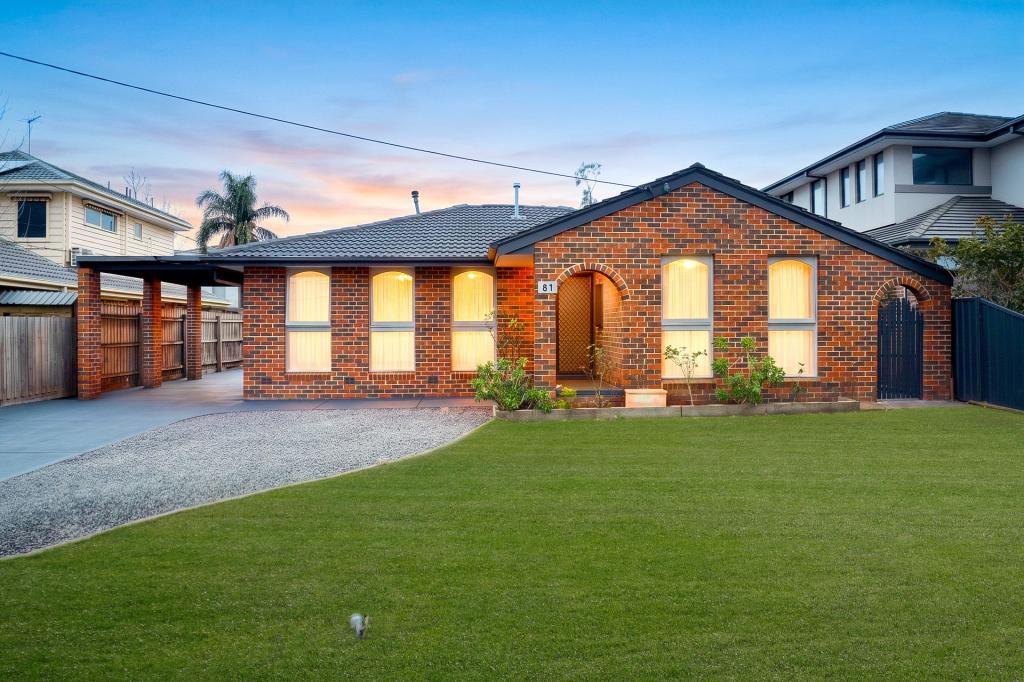 81 Cootamundra Dr, Wheelers Hill, VIC 3150