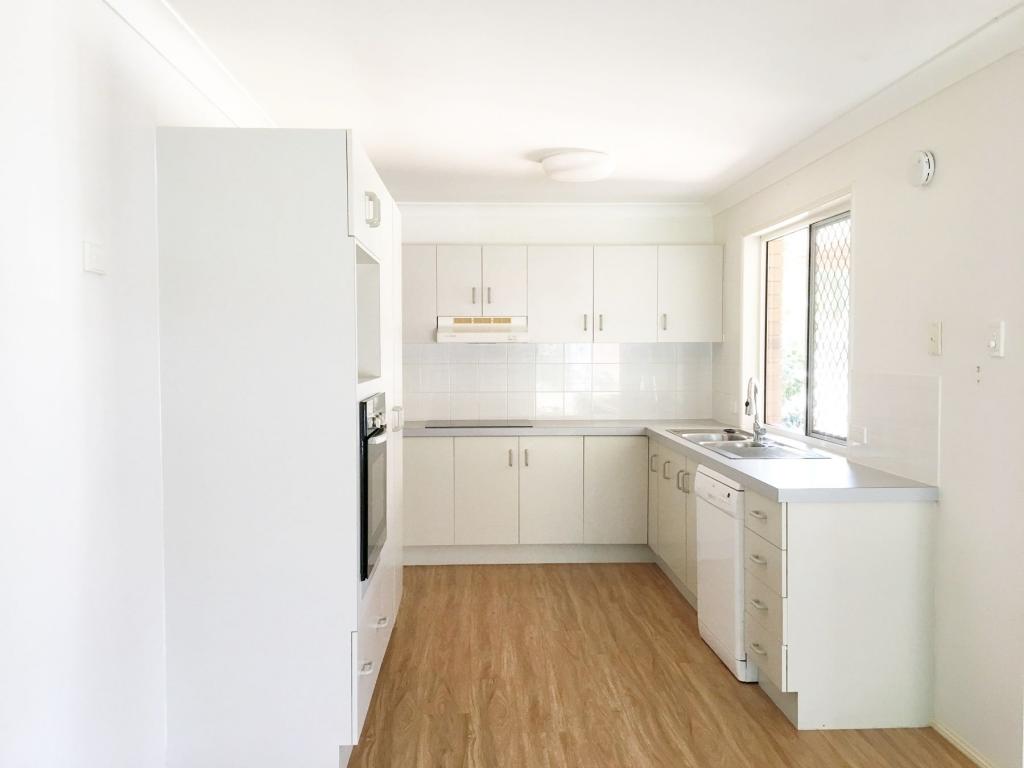 30 Schmidt St, Victoria Point, QLD 4165