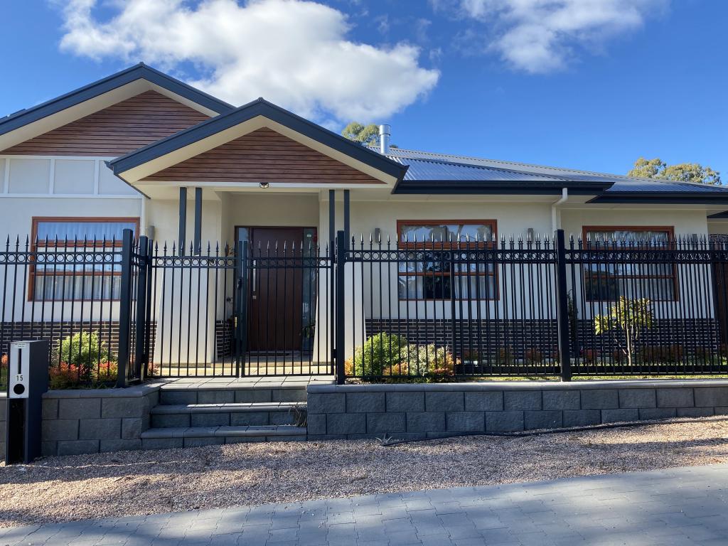 15 Memorial Dr, Tea Tree Gully, SA 5091